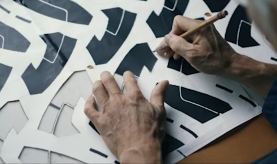 Toyo Tire请手艺人把轮胎花纹做成了一件“轮胎和服”