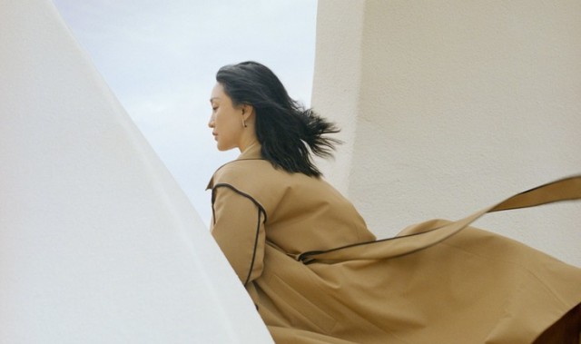 和周迅一起探索秋冬“宅”的舒适方程