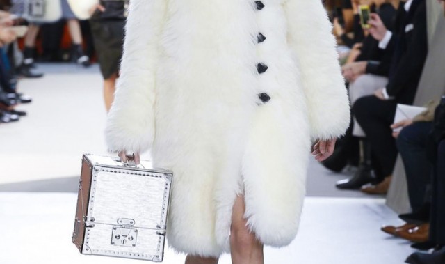 时髦的孩纸滑雪也要穿的不一样！