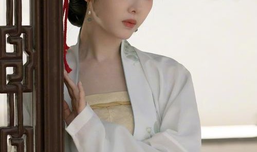 新年想开运，蒋梦婕同款妆容要搞定~