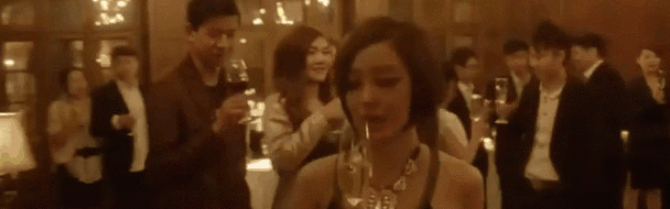 嘿,你也是来参加顾里生日会的吗?