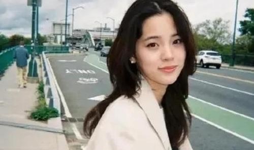 见证了欧阳娜娜和赛琳娜的暴风成长,没想到她们连护手都这么绝……