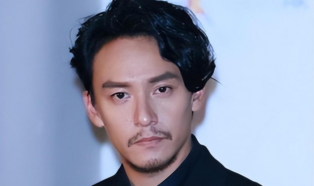 和《InStyle》全球首位封面男星张震一起出海!