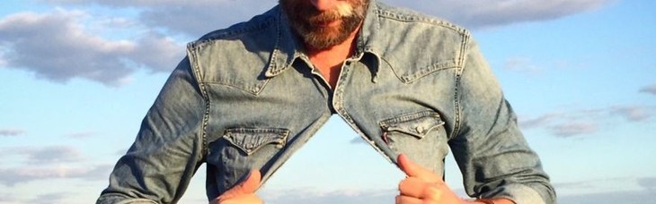 这名脑动大开的男子,最爱把自己神PS