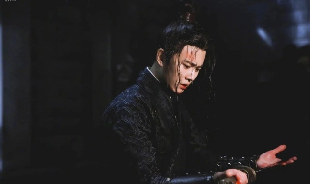 看够了“傻白甜”来看看这些“美强惨”