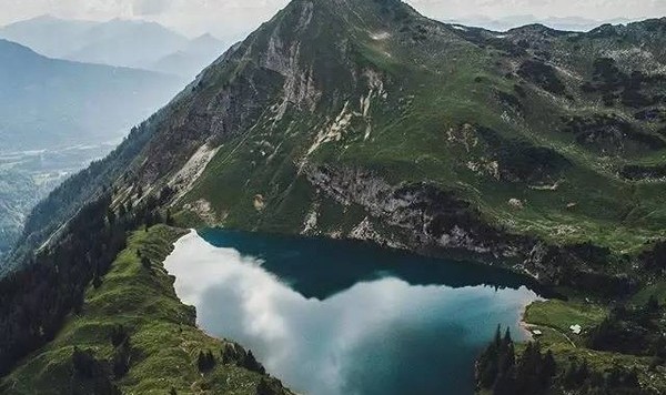 别在这么好的年纪，错过那么美的风景。
