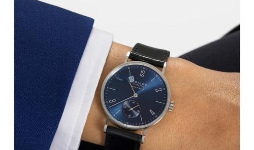 NOMOS腕表新品上市:节日献礼,尽享欢悦