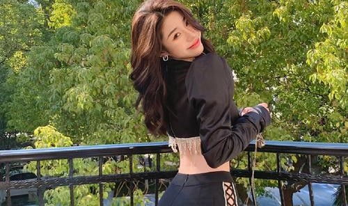 是时候穿上闪亮装扮，做个闪闪惹人爱的美丽女孩了！