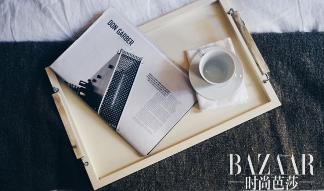 走进这间公寓，你可以直接买走主人的品味