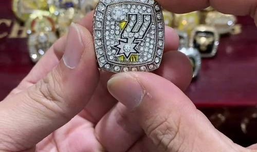 见证巅峰时刻 Tournaire ASSE球场戒指