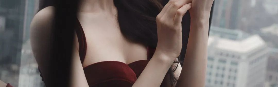 炸上热搜的她,说一句人间绝色不过分吧?