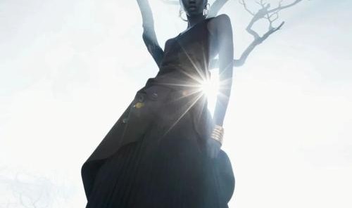 拿捏潮流150年，她的长红秘籍是什么？