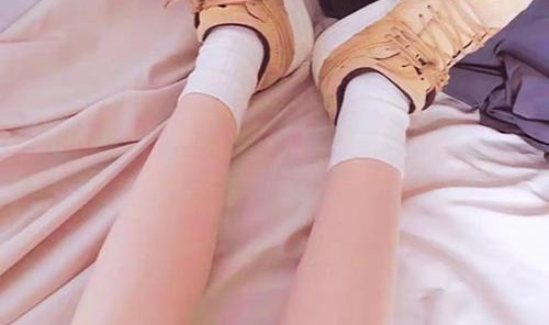 时尚圈的女孩不穿光腿神器穿什么？