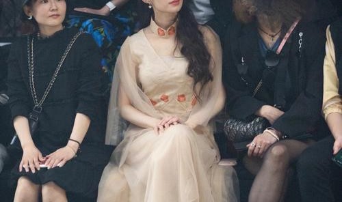 时尚芭莎90秒 ｜一饱眼福的新新新秀场！