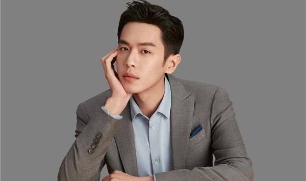 EVM×张若昀,演绎“因为爱”