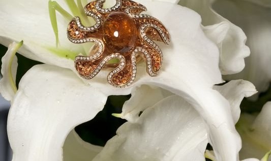 菜百 奢美璀璨的黄金之路