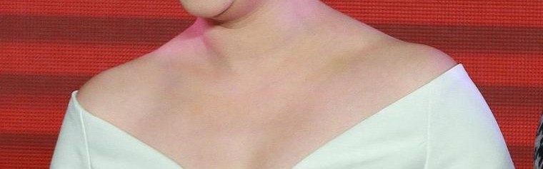马丽，中国影史首位票房过百亿女演员，为什么是她？