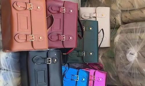 三元里高仿包包在哪里,广州三元里皮具批发城东西超级便宜!