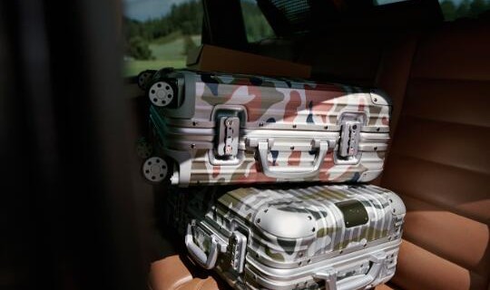 RIMOWA(日默瓦)全新节日季广告《伴我同行》上线