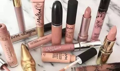 杨幂Kylie这些唇色玩家，给你秋冬色唇彩全方位指引！