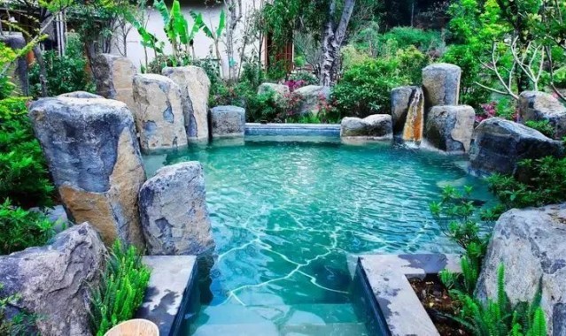 去“地热博物馆”泡个汤吧，硬核温泉我首推腾冲！