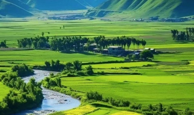 与Chloé一起查收这份“行走的”自然山川