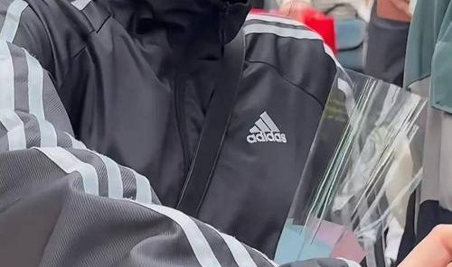 终于找到正确卸妆方法的孙怡,素颜直面镜头也毫无压力!