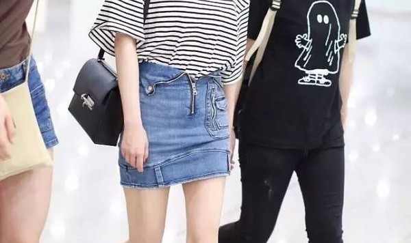 想要穿得时髦不费力,杨幂的设计感半裙是你需要Get的制胜法宝!