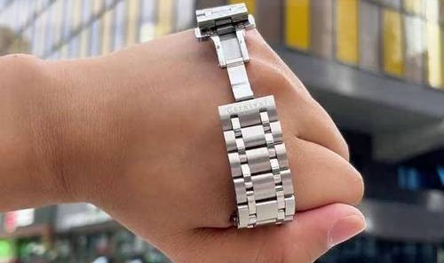 手表成为现代人的社交神器，如同男人第二张脸，重不重要自己决定