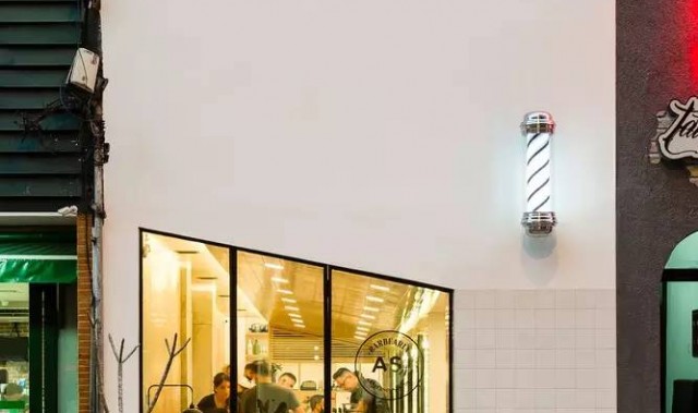 如果洗剪吹把店都做成这样，就再也不用担心变成“杀马特”了