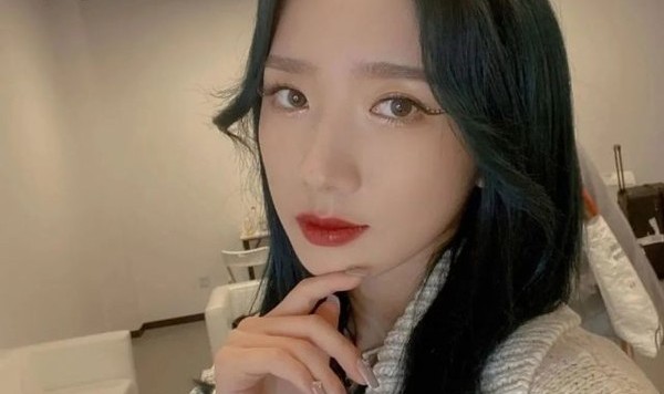 只学会了孟美岐的美甲，护甲你跟上了吗？