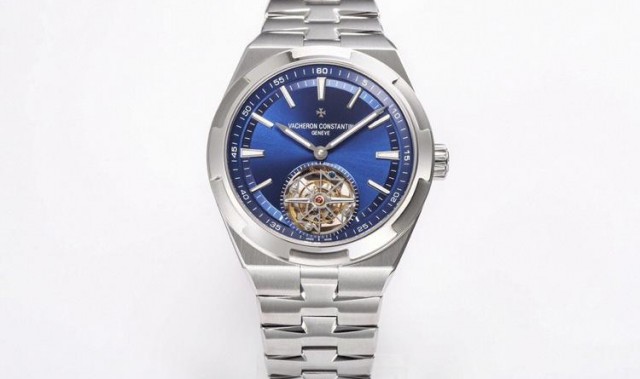 江诗丹顿 Overseas纵横四海系列陀飞轮腕表演绎粉红金魅力