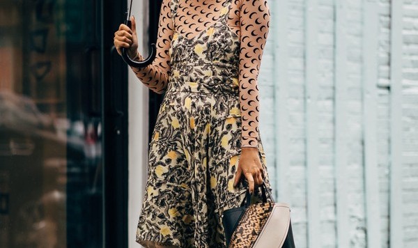 还在藏着掖着?今年把秋衣露出来才时髦!