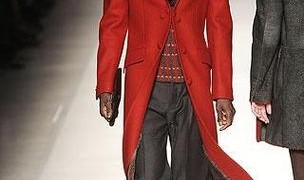 ETRO正式成为AC米兰足球俱乐部官方旅行皮具合作伙伴