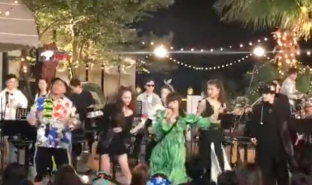 姐姐们舞台上乘风破浪,台下和姐夫们高甜恋爱,糖分也太超标了吧!