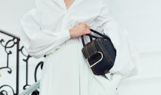 Delvaux推出限量版牛仔系列