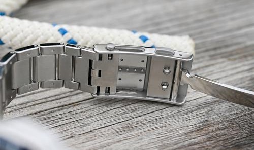 TAG HEUER泰格豪雅携手大坂直美推出全新竞潜系列Professional腕表