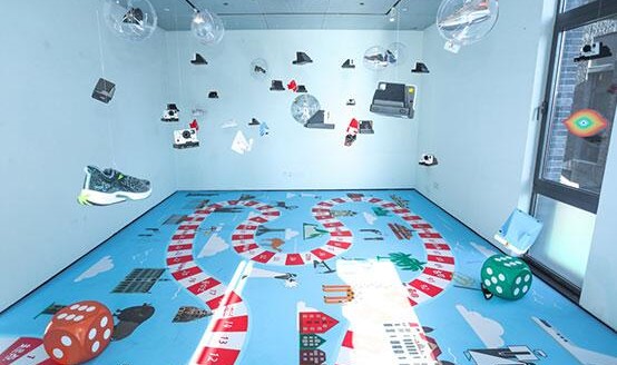 此刻万里：“宝丽来旅行家”的摄影生活方式展