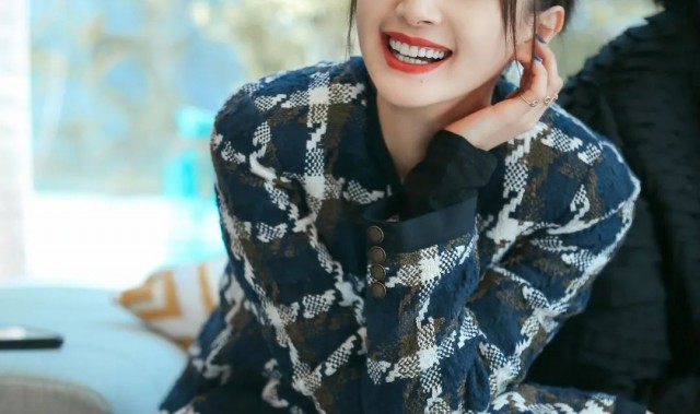 “我确实有个小孩”，这一次所有人都在祝福她