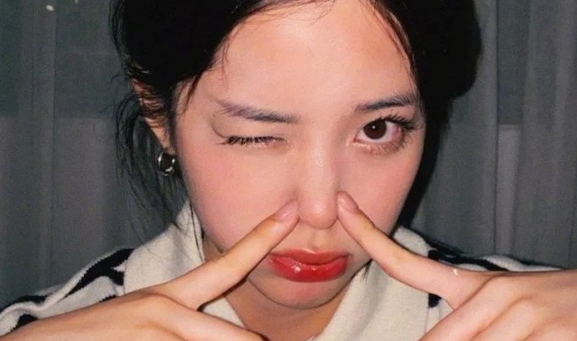 降温后的第一件单品，非条纹毛衣莫属