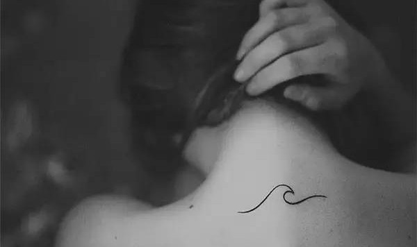 要么不纹身，要纹就纹在最性感的部位