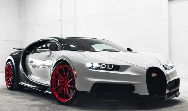 Jacob&amp;Co.杰克宝与Bugatti布加迪携手打造布加迪Chiron凯龙蓝宝石水晶腕表