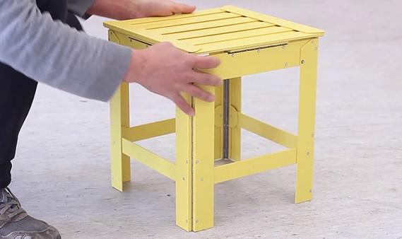 这些凳子太像“画”了，直接贴上墙！