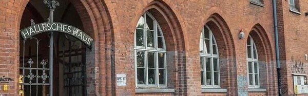 老邮局改造重生，成为复古居家杂货店