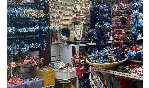 义乌小商品批发,怎么买义乌小饰品?!