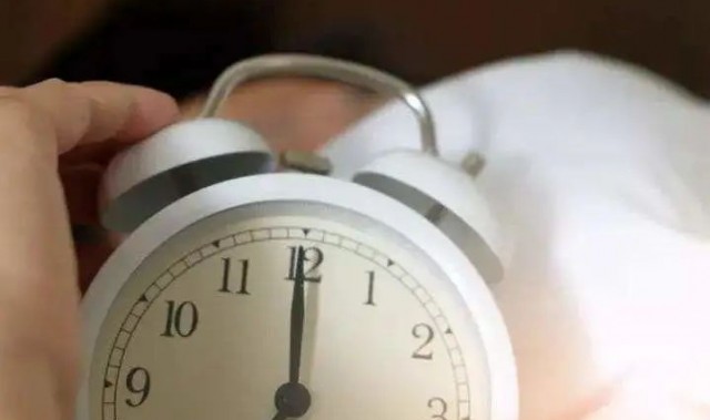 在家云办公两个月后，我都快“没脸”出门见人了...