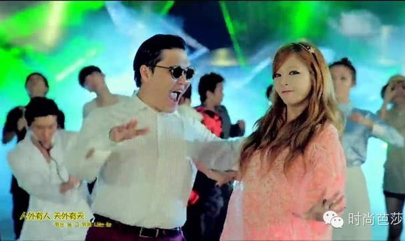 为啥泫雅能横扫各大榜单TOP 1？就是”因为红”呀！