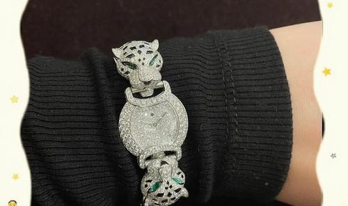 灵动豹影，摩登风姿 Panthère de Cartier卡地亚猎豹腕表