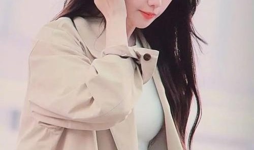 通过汉语水平考试的林允儿，在补水功课上竟也甩我们好几条街……