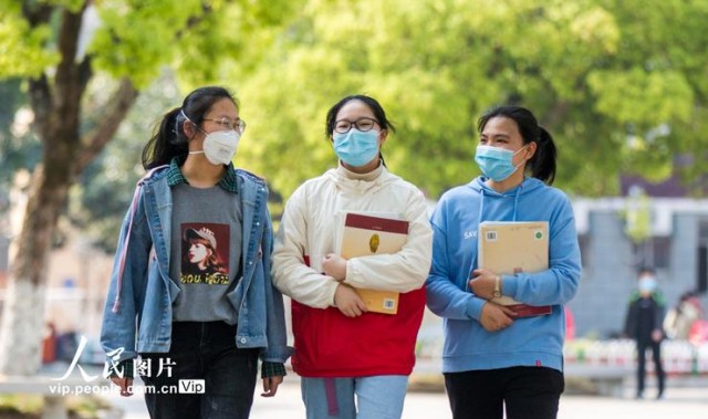 如果能在这样的校园，我还愿意再读高三